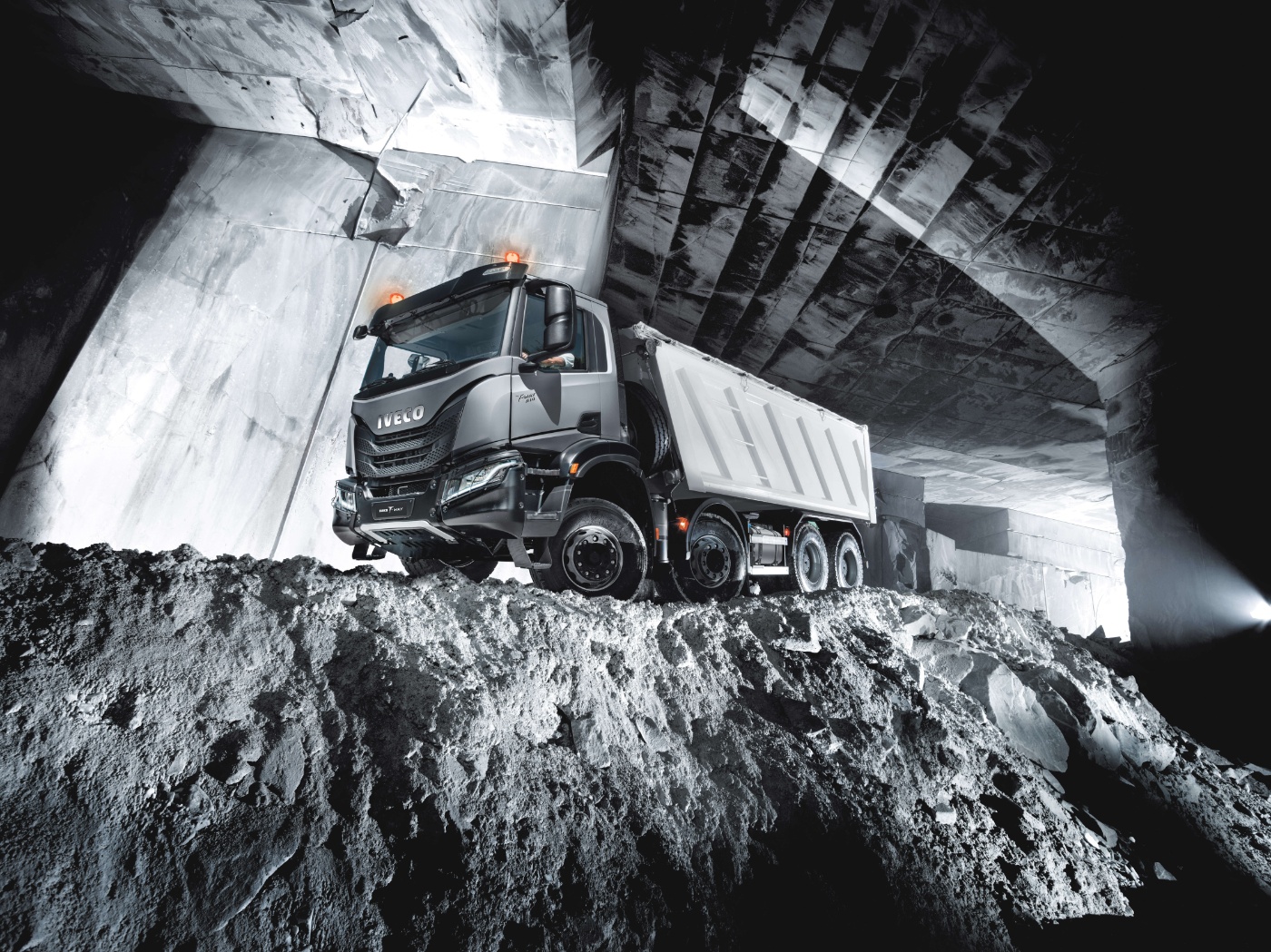 lkw fuer mineneinsatz