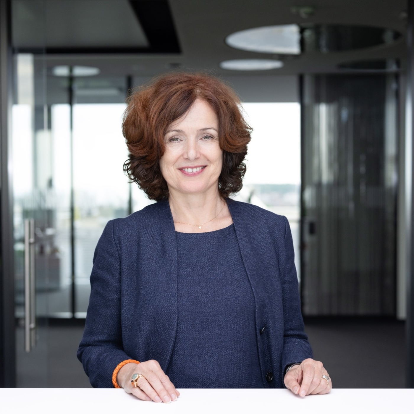 Emese Weissenbacher ist seit 2015 Geschäftsführerin Finanzen (CFO) und seit Januar 2020 stellvertretende Vorsitzende der Geschäftsführung bei MANN+HUMMEL. 