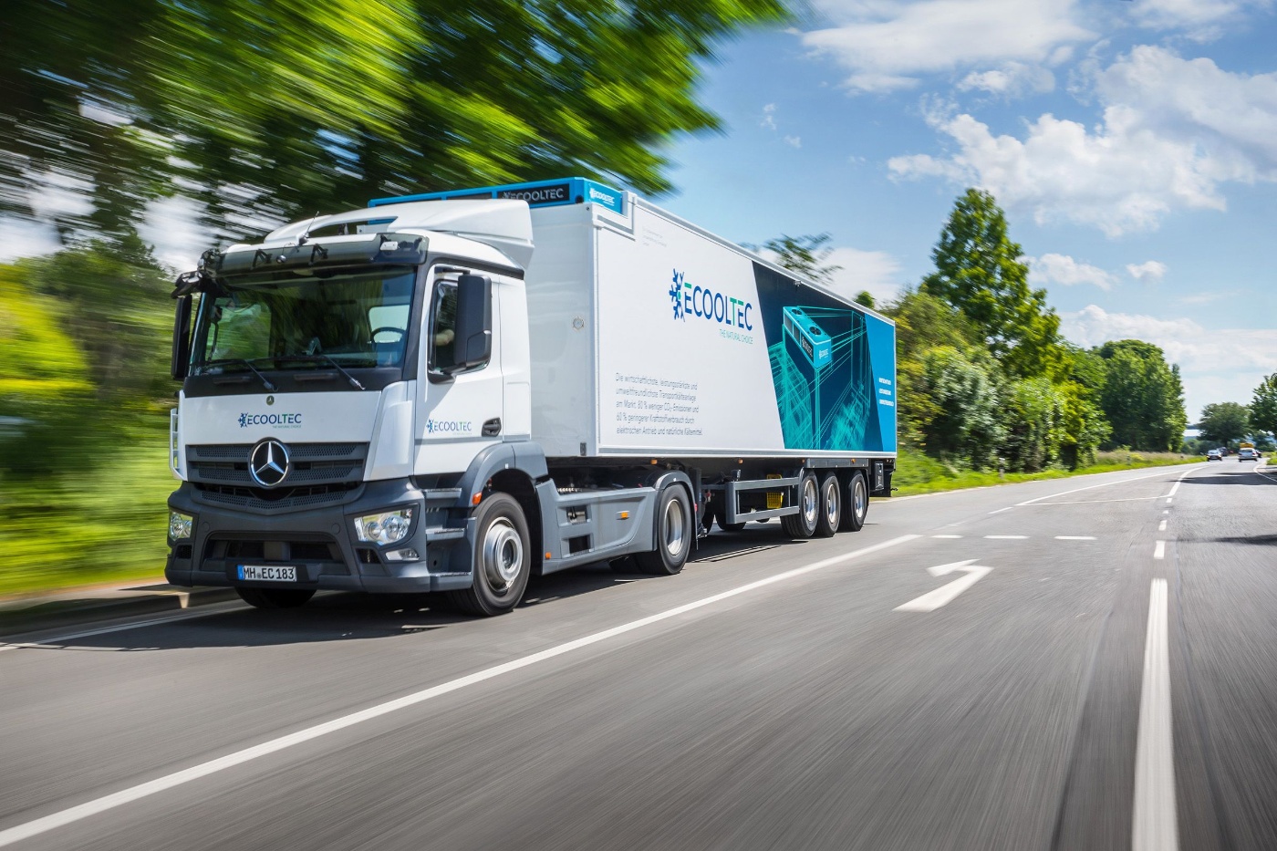The cooling machine TM182 from ECOOLTEC is integrated into the roof of refrigerated vans. Photo: ECOOLTEC