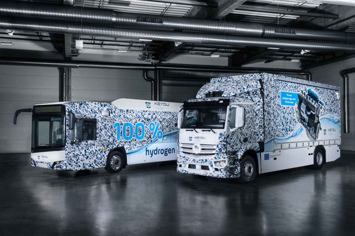 Weltpremiere: KEYOU präsentiert Wasserstoffmotor-Umrüstung für Bus und Lkw. Bild: KEYOU 