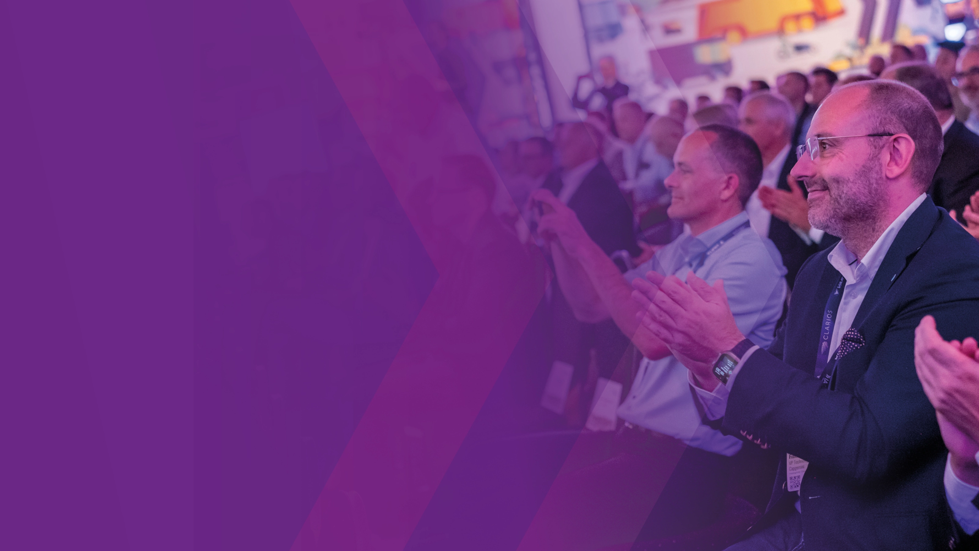 Publikum applaudiert bei der IAA Transportation Konferenz