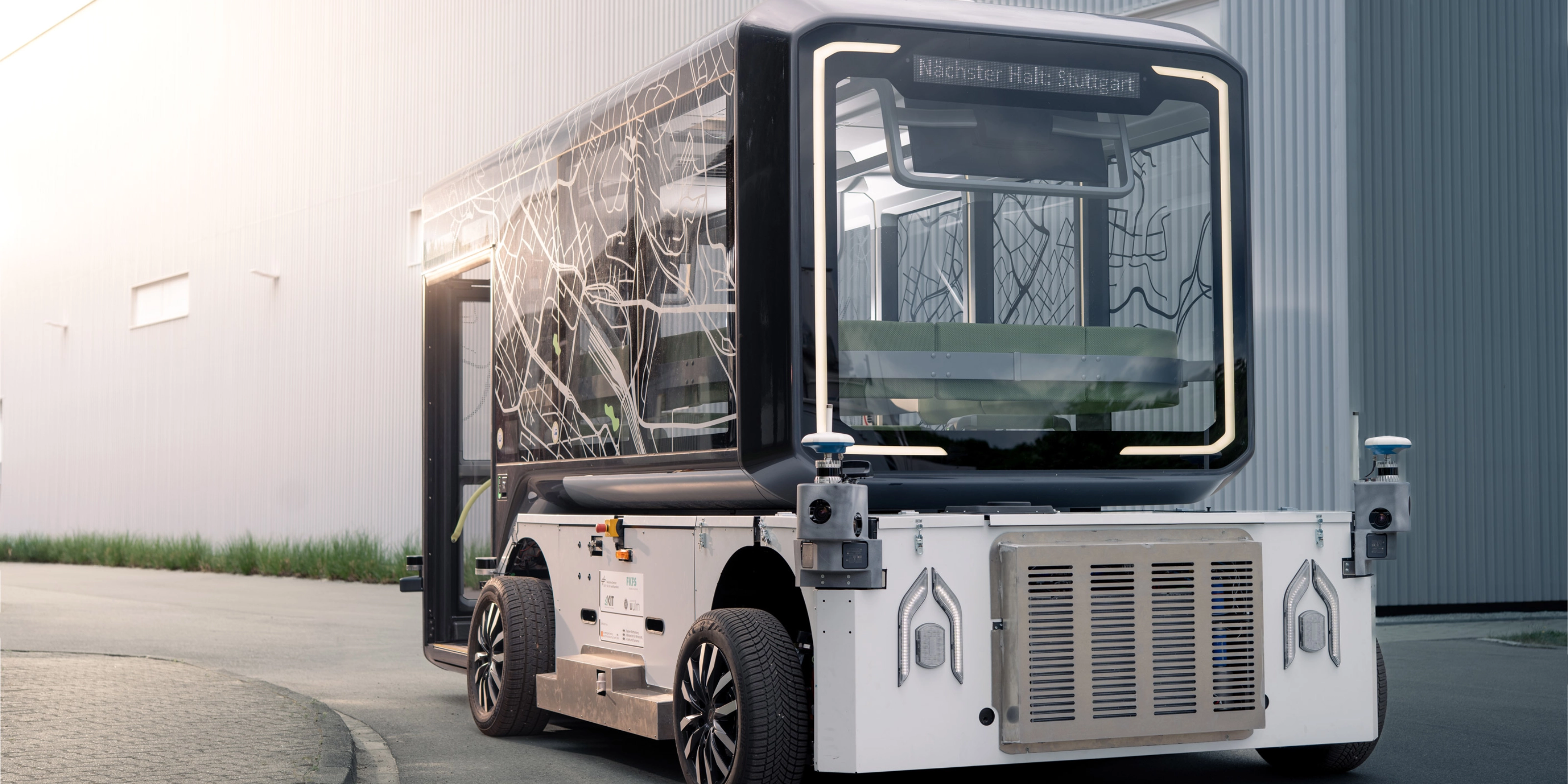 Autonomous U-Shift transport vehicle with a modular cargo body.