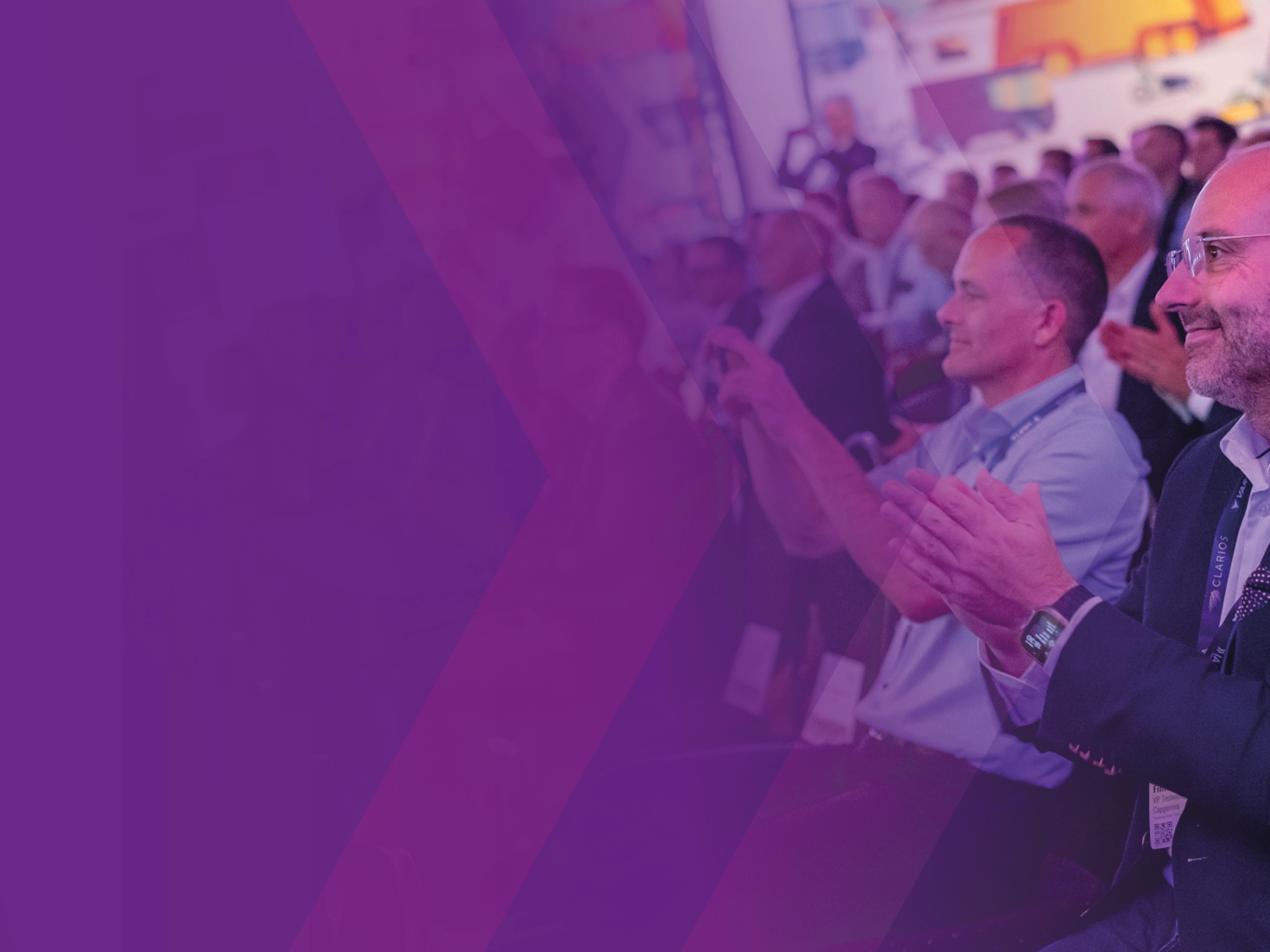 Publikum applaudiert bei der IAA Transportation Konferenz