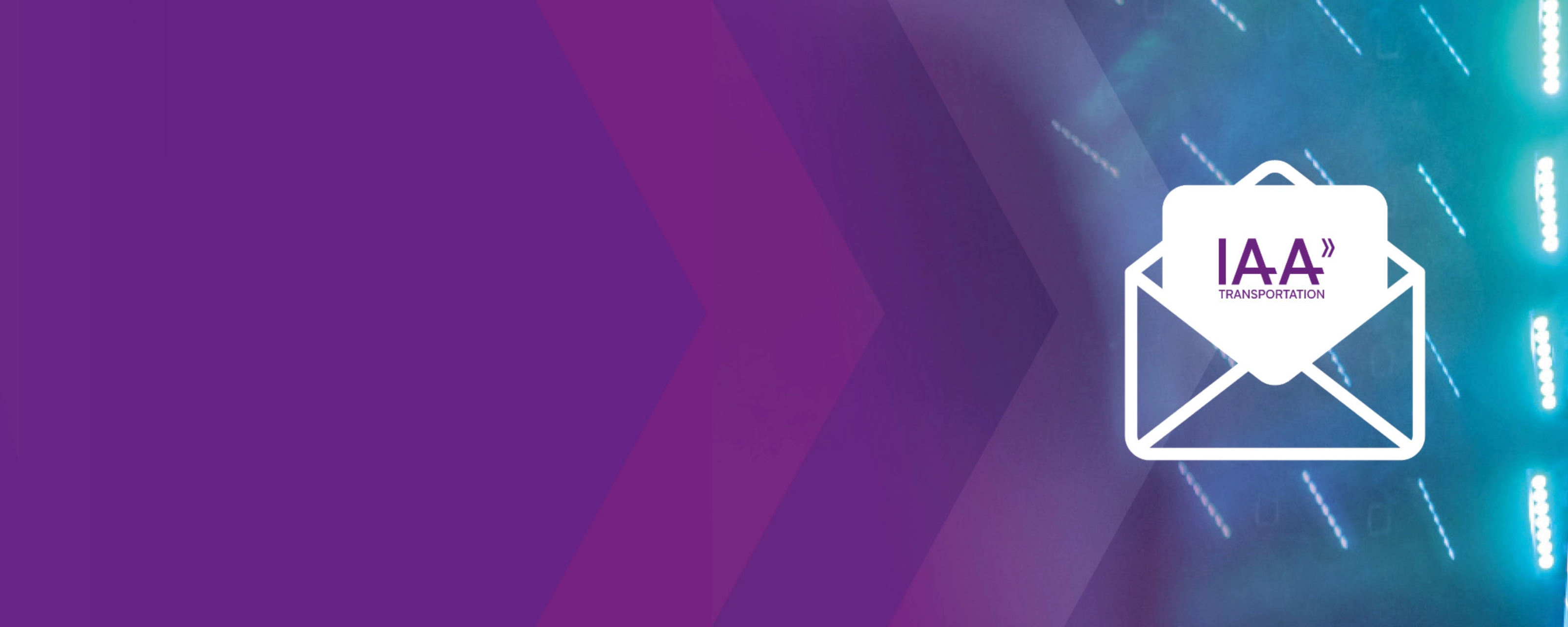 Briefumschlag-Symbol mit IAA Transportation Logo auf violettem Hintergrund.
