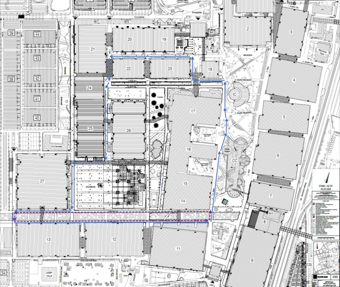 Lageplan mit nummerierten Gebäuden und markierter Route durch ein Industrieareal.