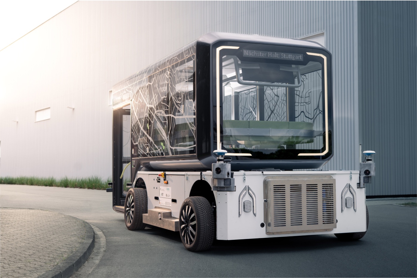 Autonomous U-Shift transport vehicle with a modular cargo body.