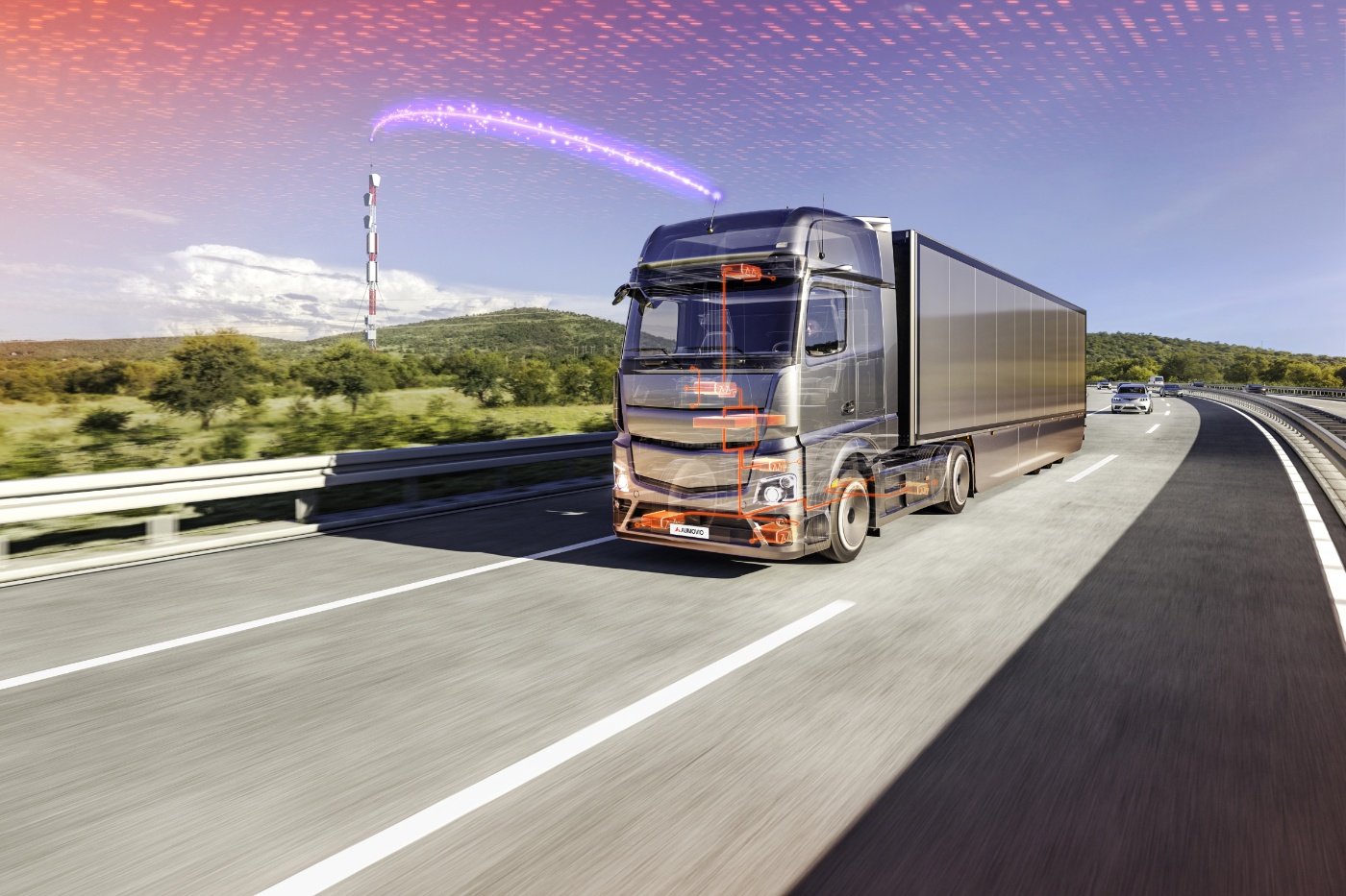 Vernetzter Sattelzug fährt auf einer Autobahn mit digitaler Netzwerkdarstellung.